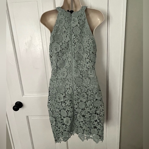 Lulu’s Sage Love Poem Lace Overlay Halter Mini Cocktail Dress Size Large - Picture 5 of 16
